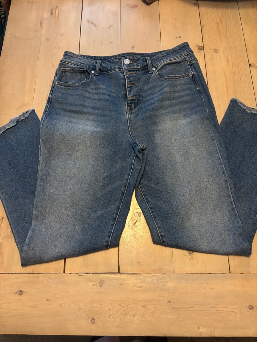 Maurices Straight Leg Jeans in Medium Blue Wash 14 Regular ruff hem